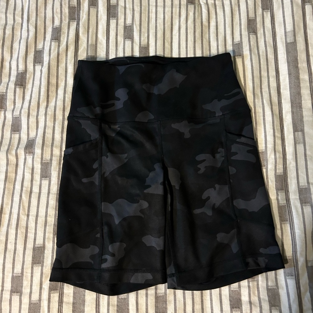Yogalicious Black Camouflage Bike Shorts
